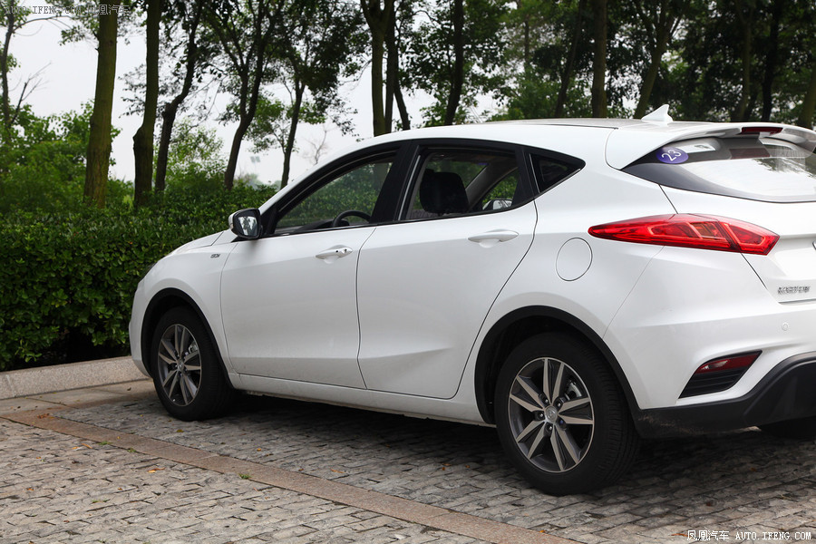 汽车图片 长安汽车 逸动xt 2016款 1.