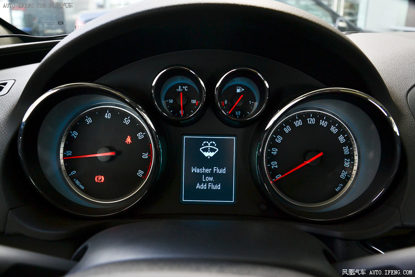 通用别克 君威_别克君威左转向灯故障_别克老君威配件贵吗