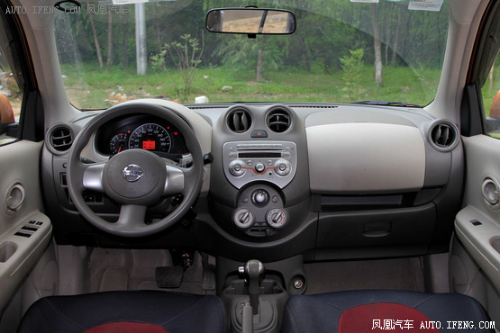 2010款 日产玛驰 1.5XV 自动易智版