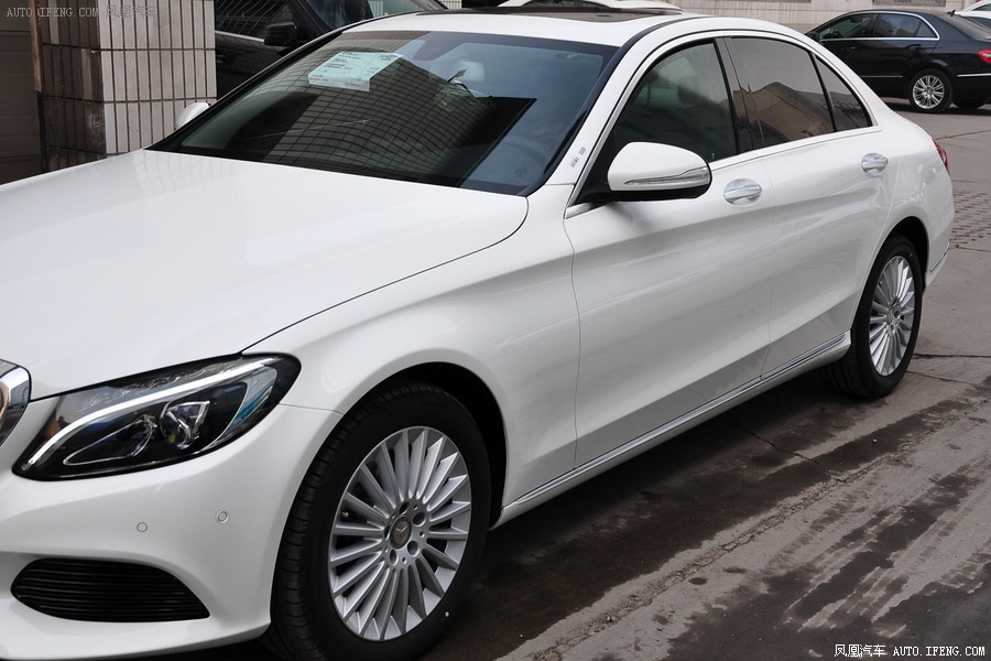 北京奔驰 奔驰c级 2015款 c 180 l 外观(45张) 外观(45张) 内饰(73张)