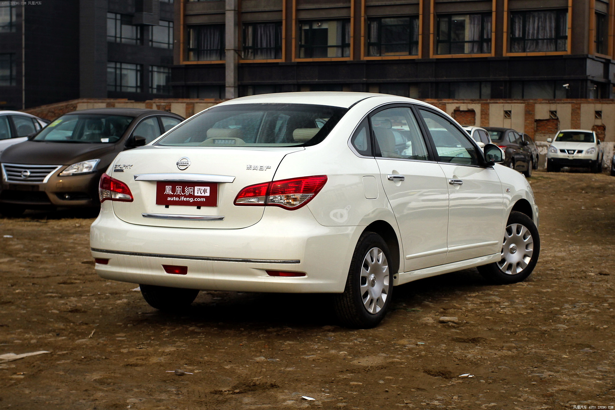 【轩逸图片】_2012款 1.